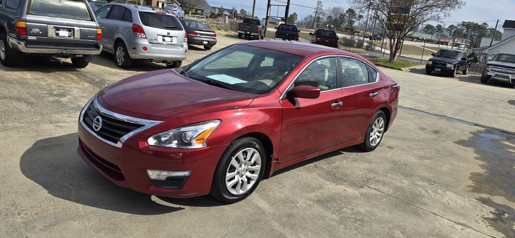 2015 Nissan Altima Image 1