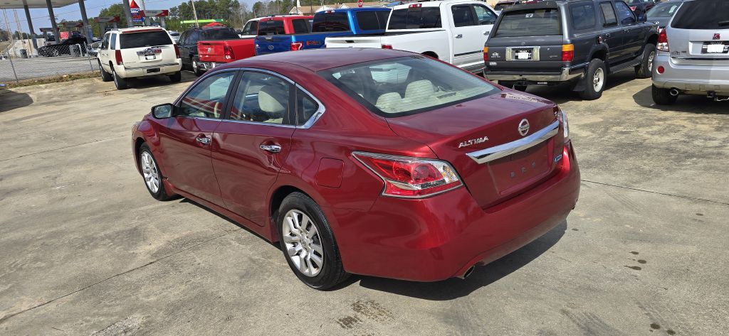 2015 Nissan Altima Image 4