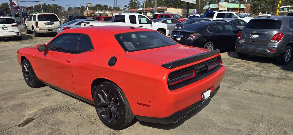 2019 Dodge Challenger Image 3