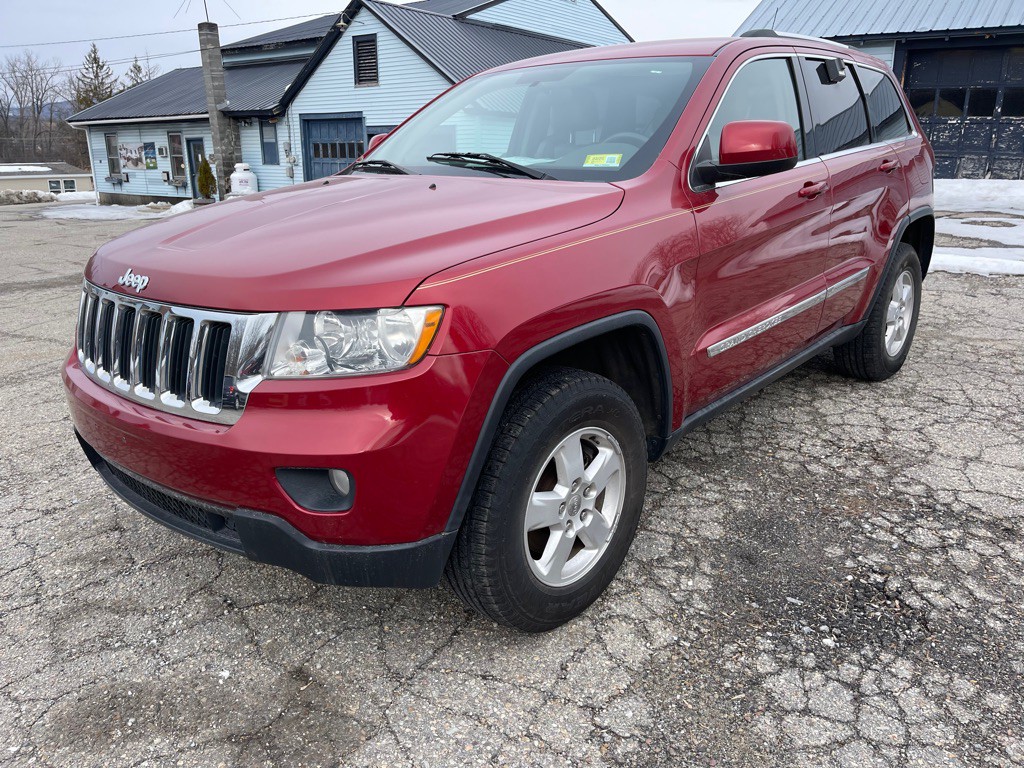 2011 Jeep Grand Cherokee Image 1