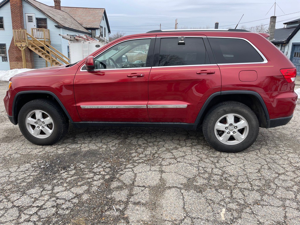 2011 Jeep Grand Cherokee Image 6