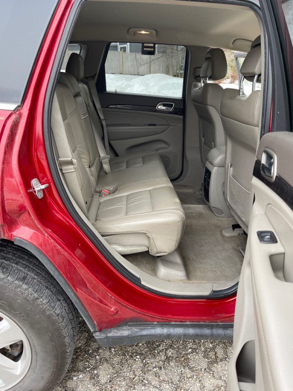 2011 Jeep Grand Cherokee Image 15