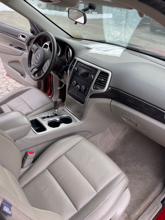 2011 Jeep Grand Cherokee Image 19