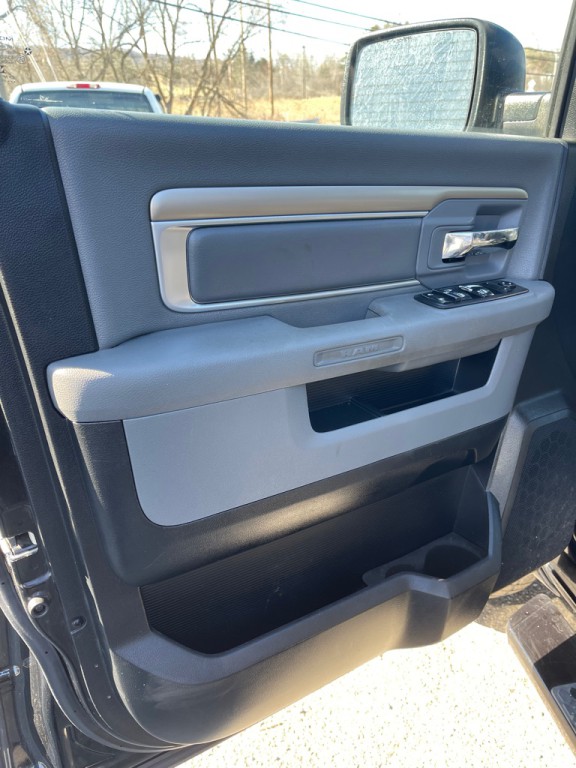 2014 RAM 1500 Image 11