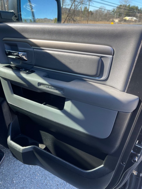 2014 RAM 1500 Image 17
