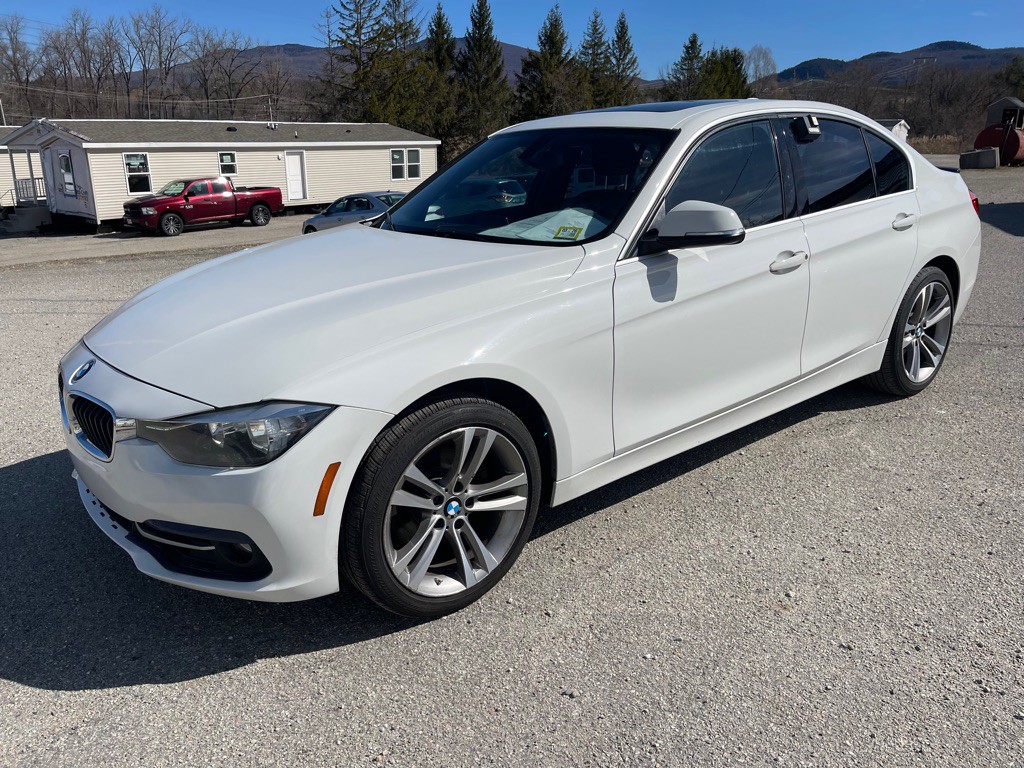 2017 BMW 3 Series Image 1