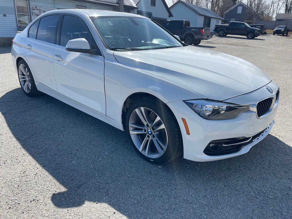 2017 BMW 3 Series Image 3