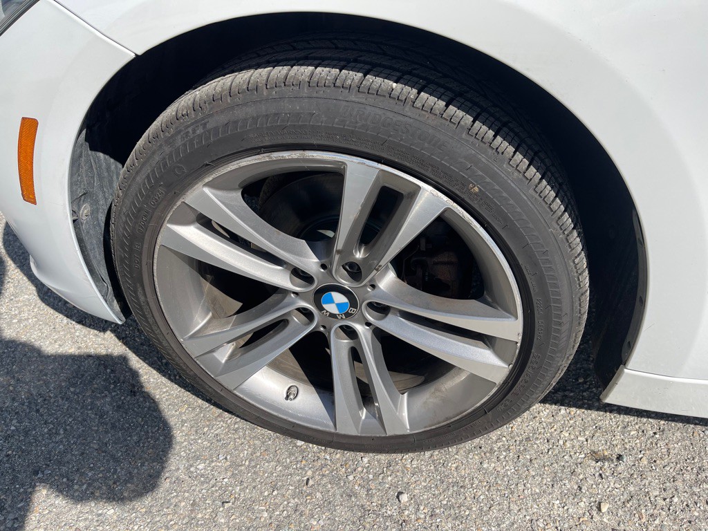2017 BMW 3 Series Image 7
