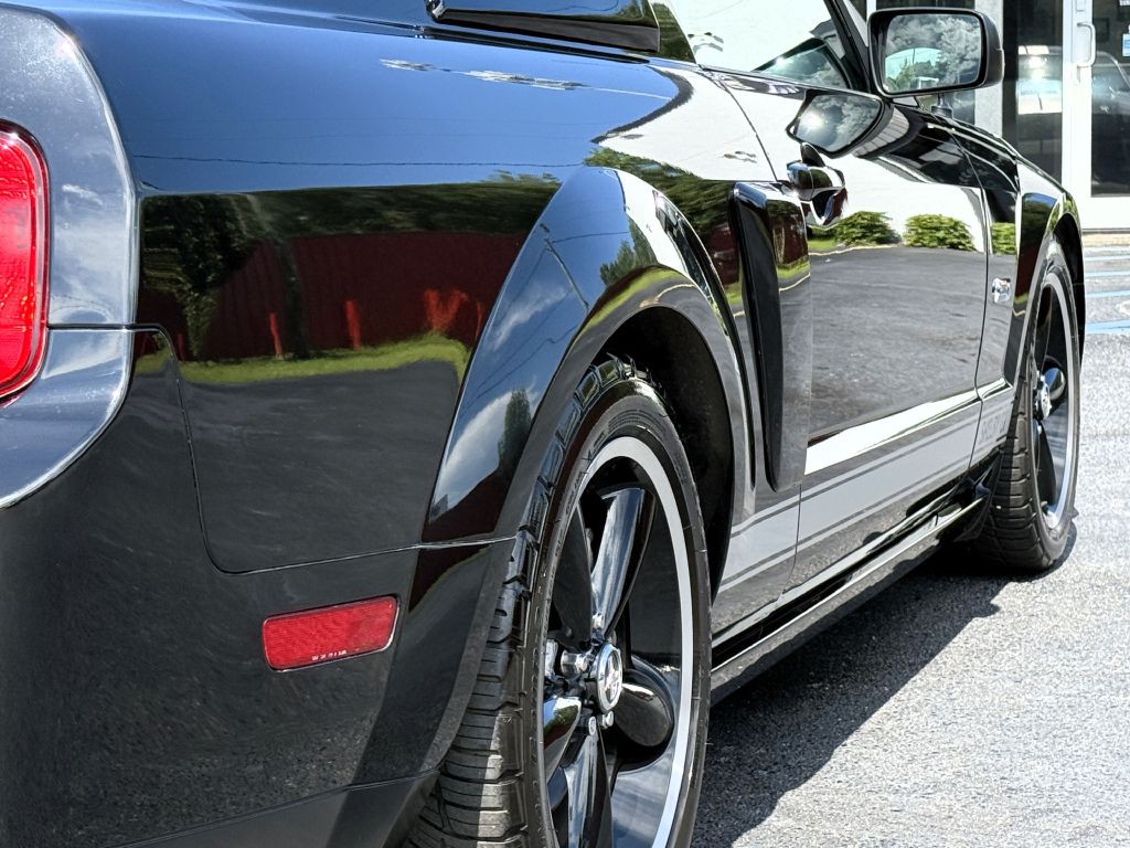 2007 Ford Mustang Image 8