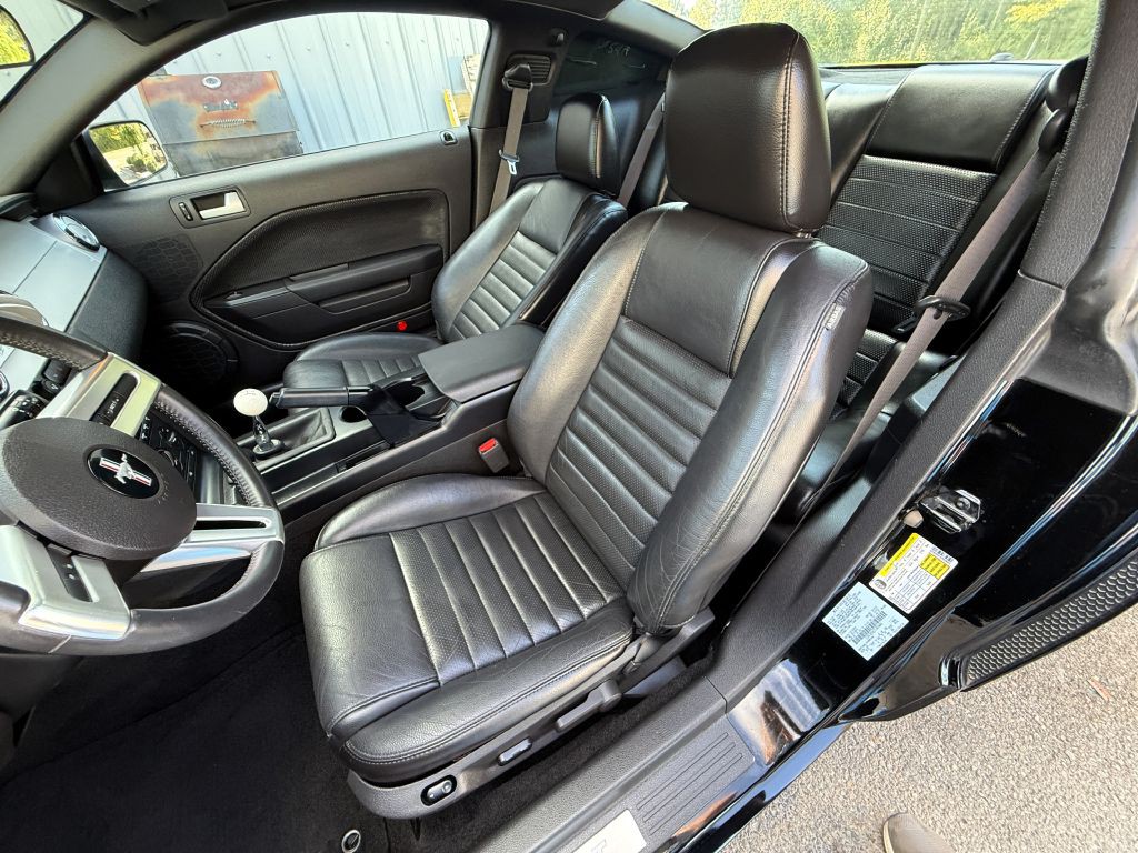 2007 Ford Mustang Image 14