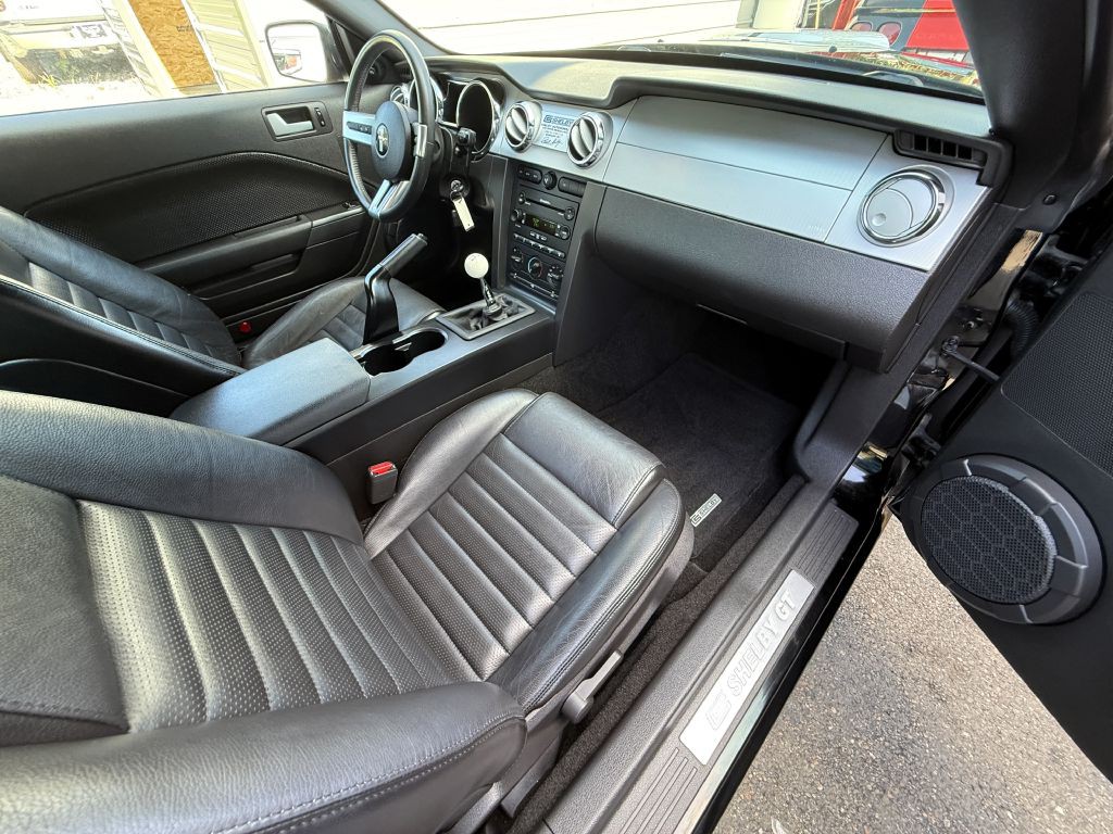 2007 Ford Mustang Image 15