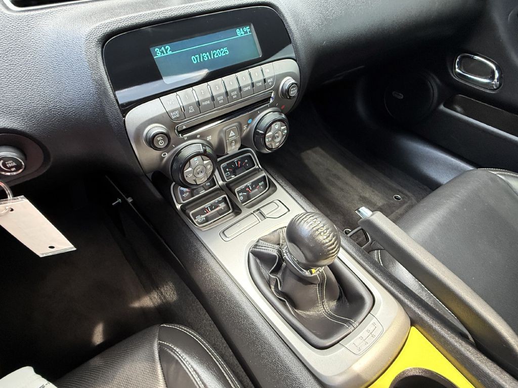 2011 Chevrolet Camaro Image 21