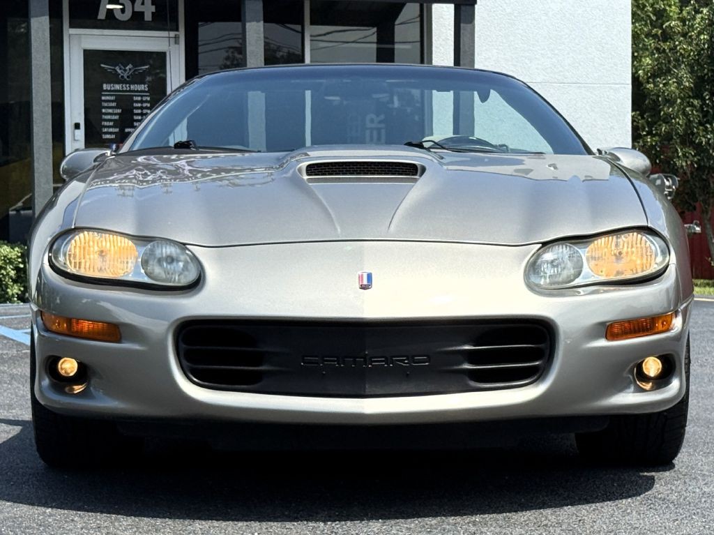 2002 Chevrolet Camaro Image 2