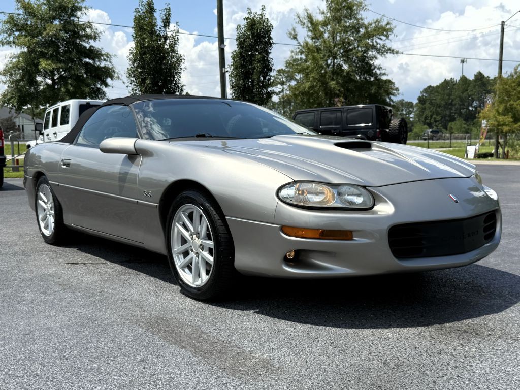 2002 Chevrolet Camaro Image 11