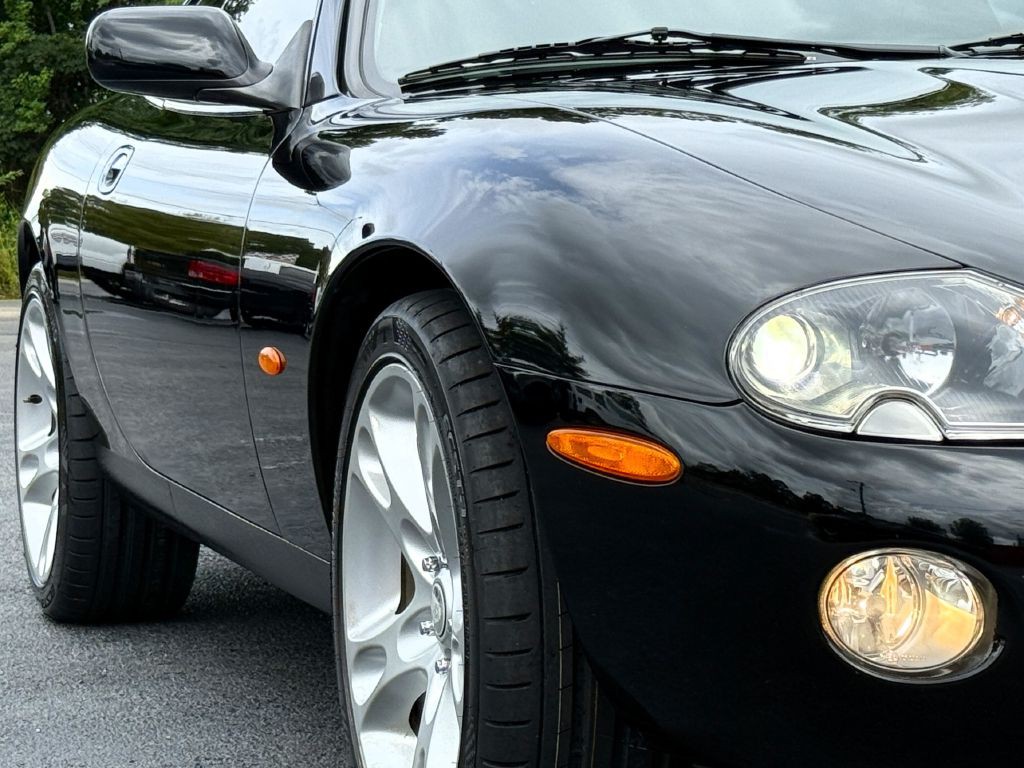 2004 Jaguar XK-Series Image 12