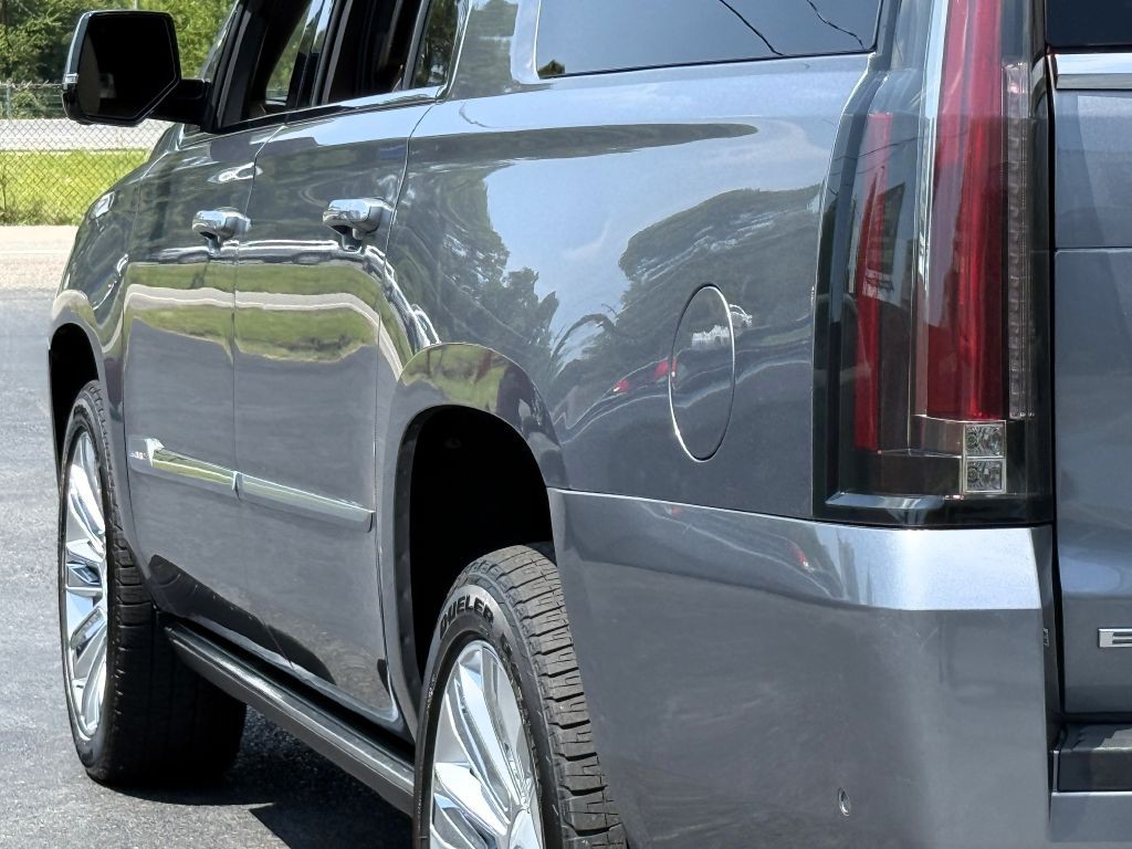2019 Cadillac Escalade Image 7
