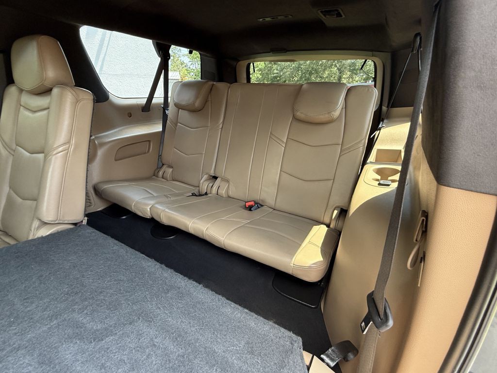 2019 Cadillac Escalade Image 21