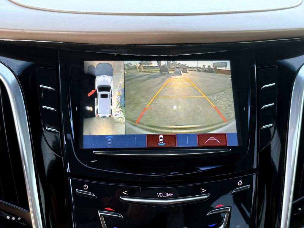 2019 Cadillac Escalade Image 27