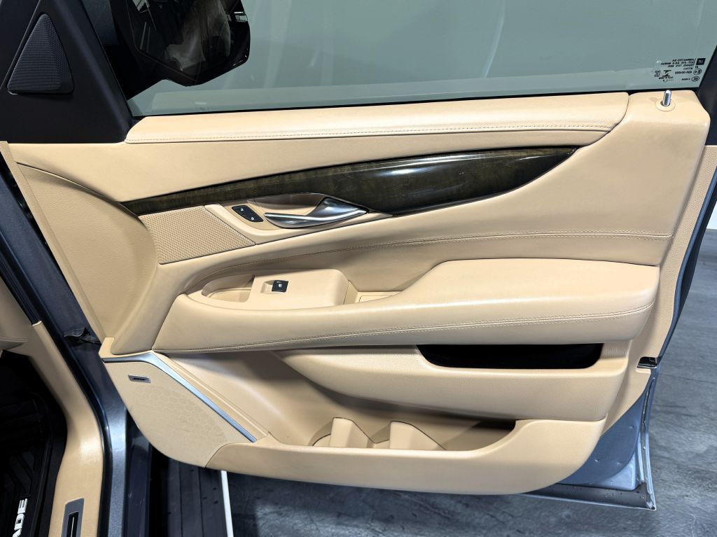 2019 Cadillac Escalade Image 32