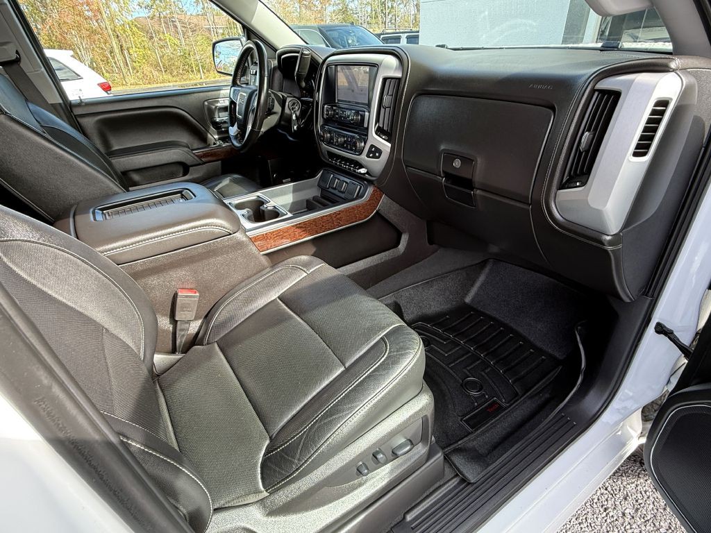 2018 GMC Sierra Image 17