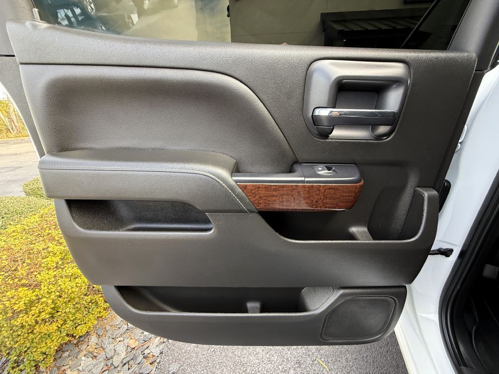 2018 GMC Sierra Image 30