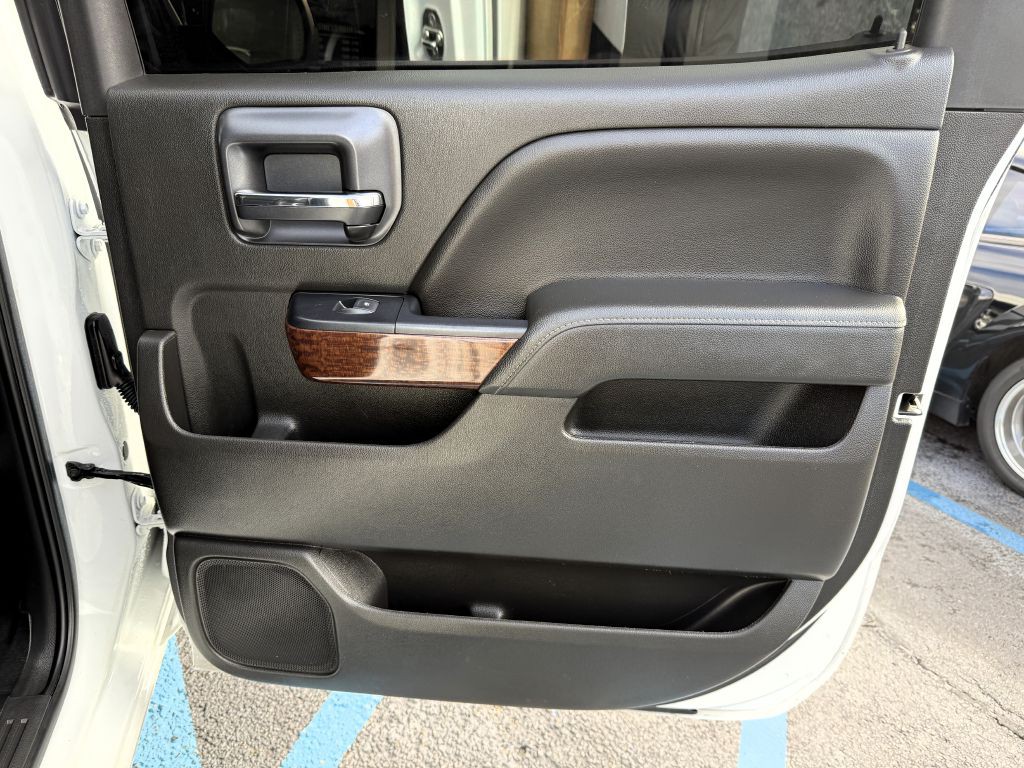 2018 GMC Sierra Image 32