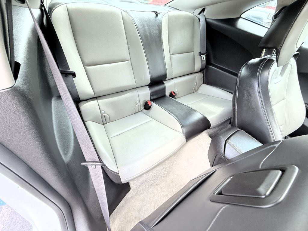 2011 Chevrolet Camaro Image 20