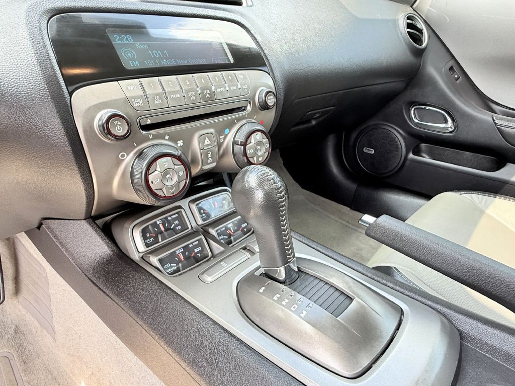 2011 Chevrolet Camaro Image 22