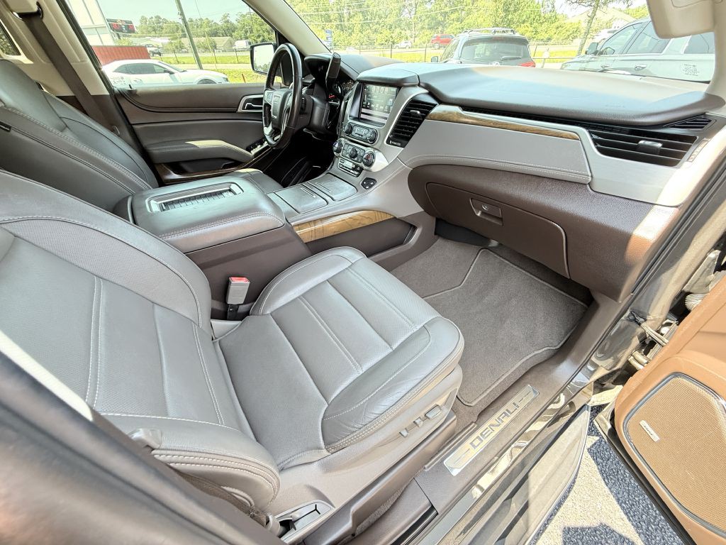 2019 GMC Yukon Image 16