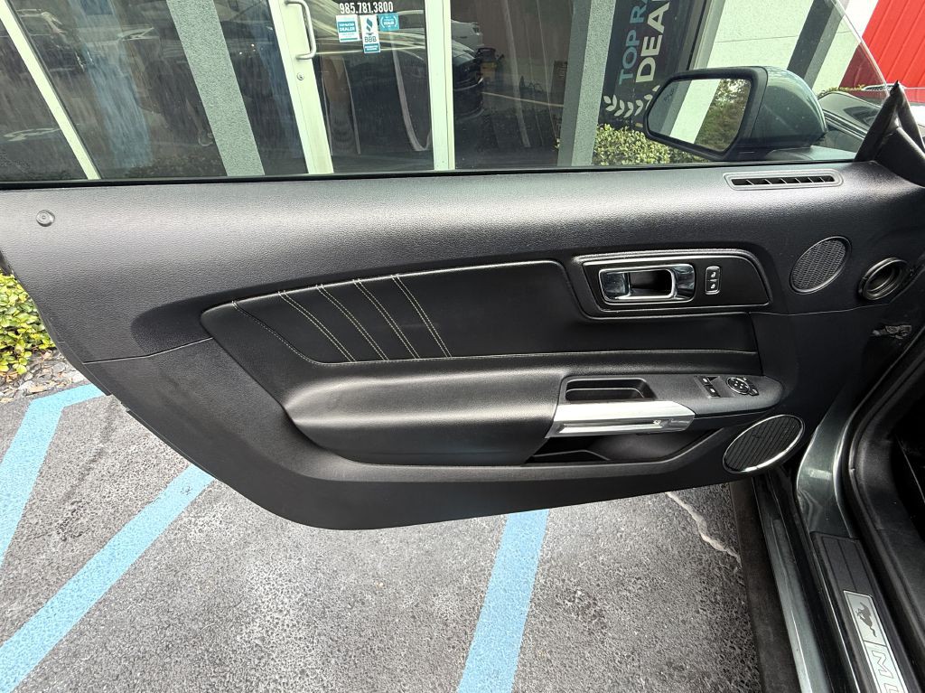 2015 Ford Mustang Image 23