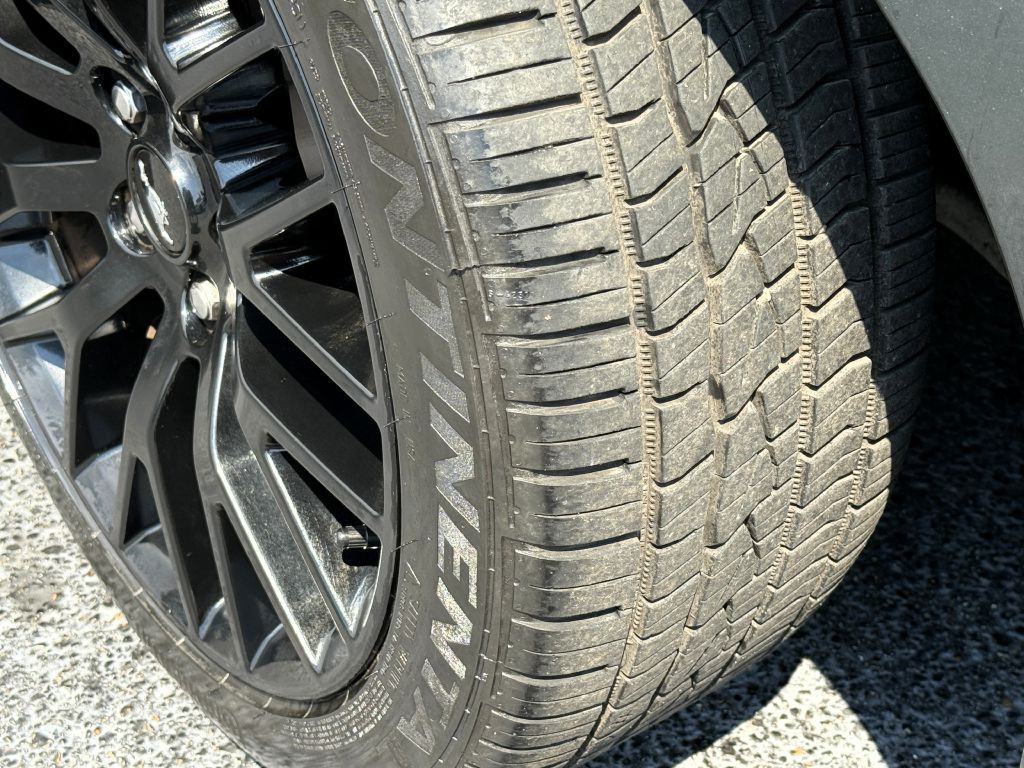 2015 Ford Mustang Image 28