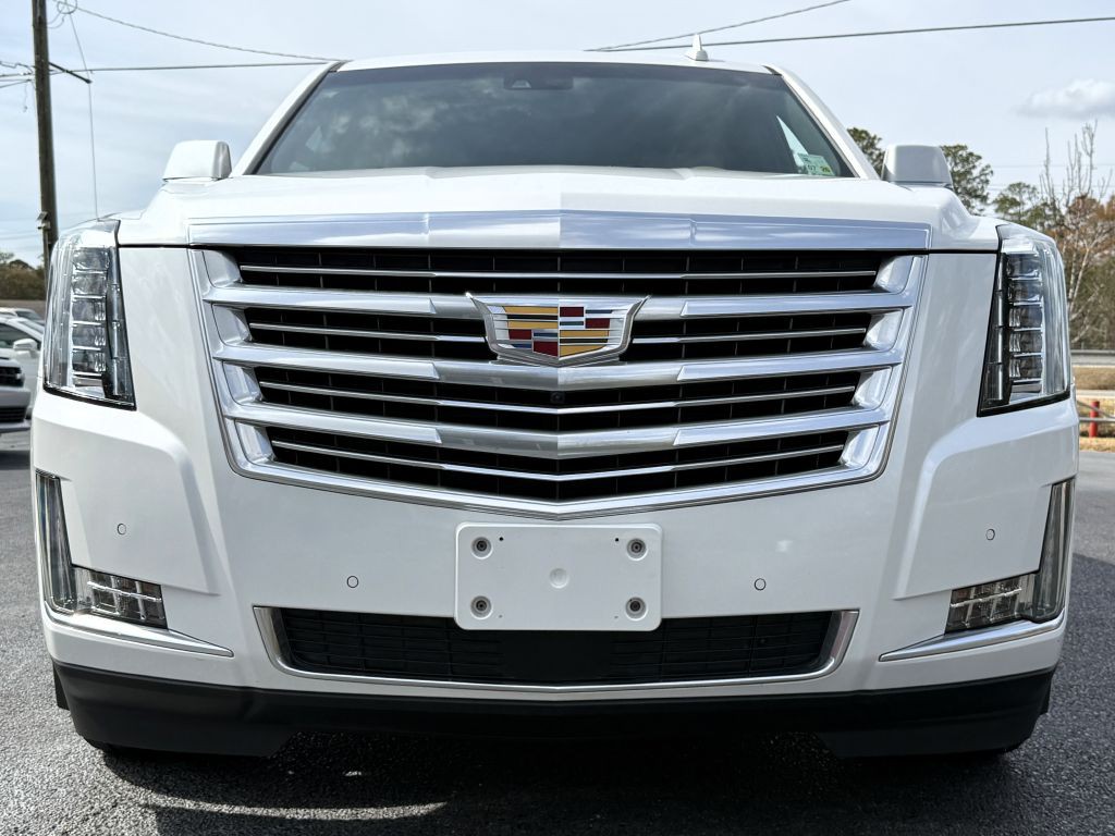 2019 Cadillac Escalade Image 2