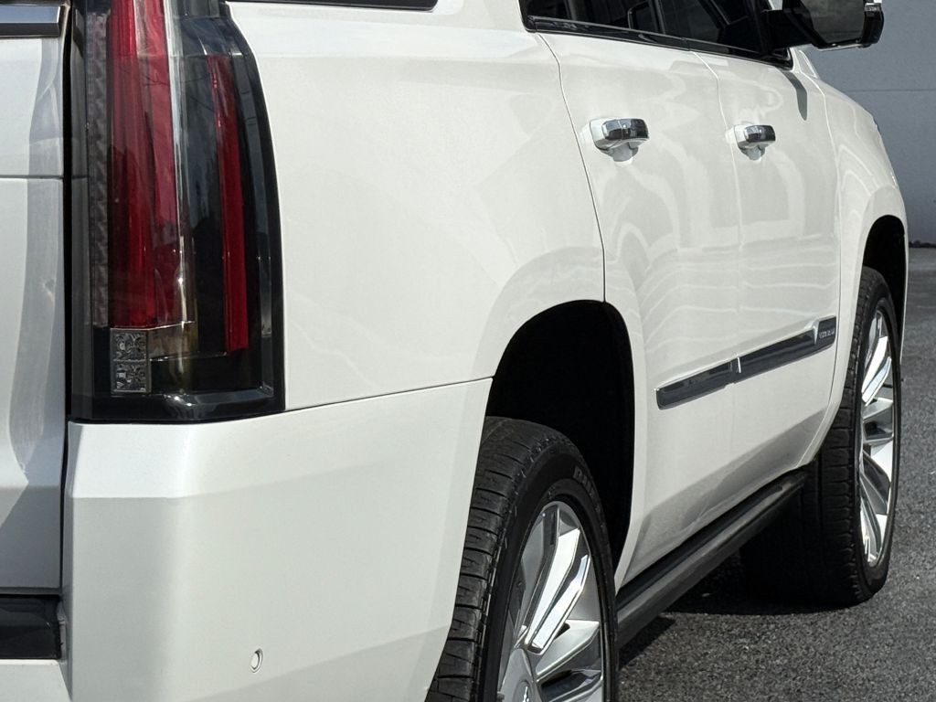 2019 Cadillac Escalade Image 9