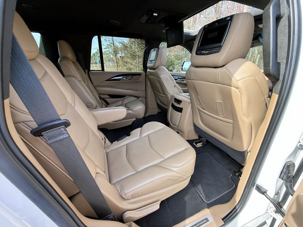 2019 Cadillac Escalade Image 17