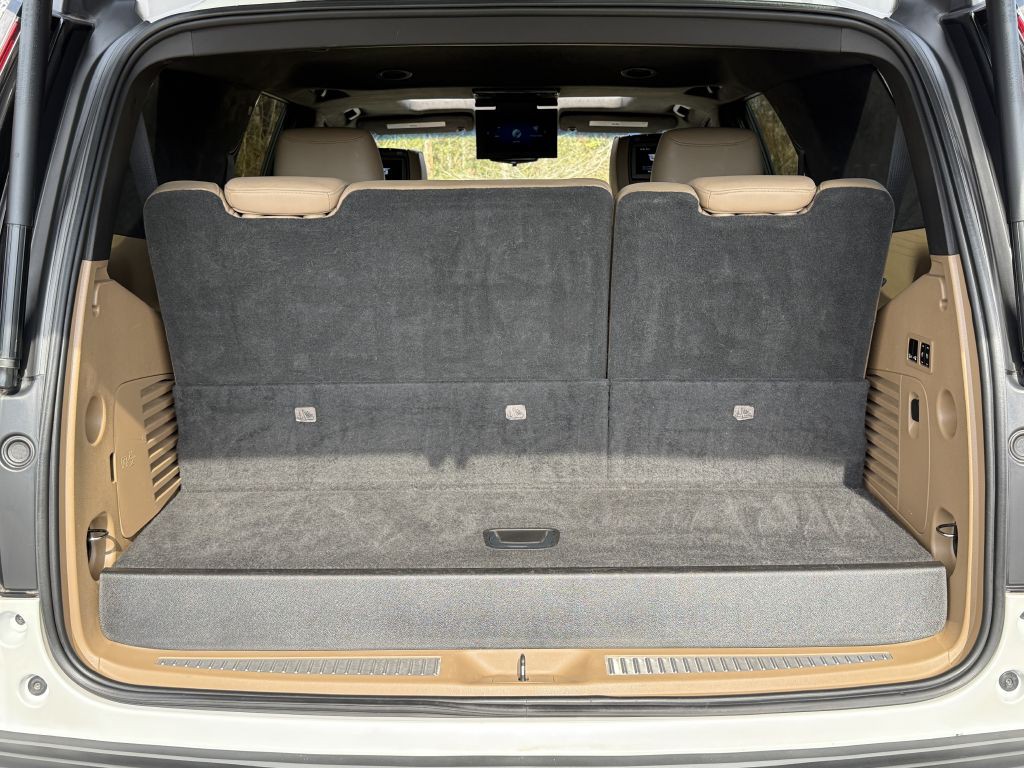 2019 Cadillac Escalade Image 24