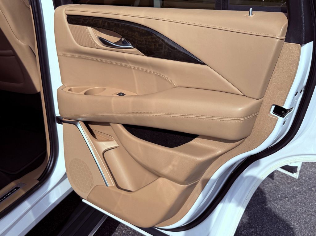 2019 Cadillac Escalade Image 29