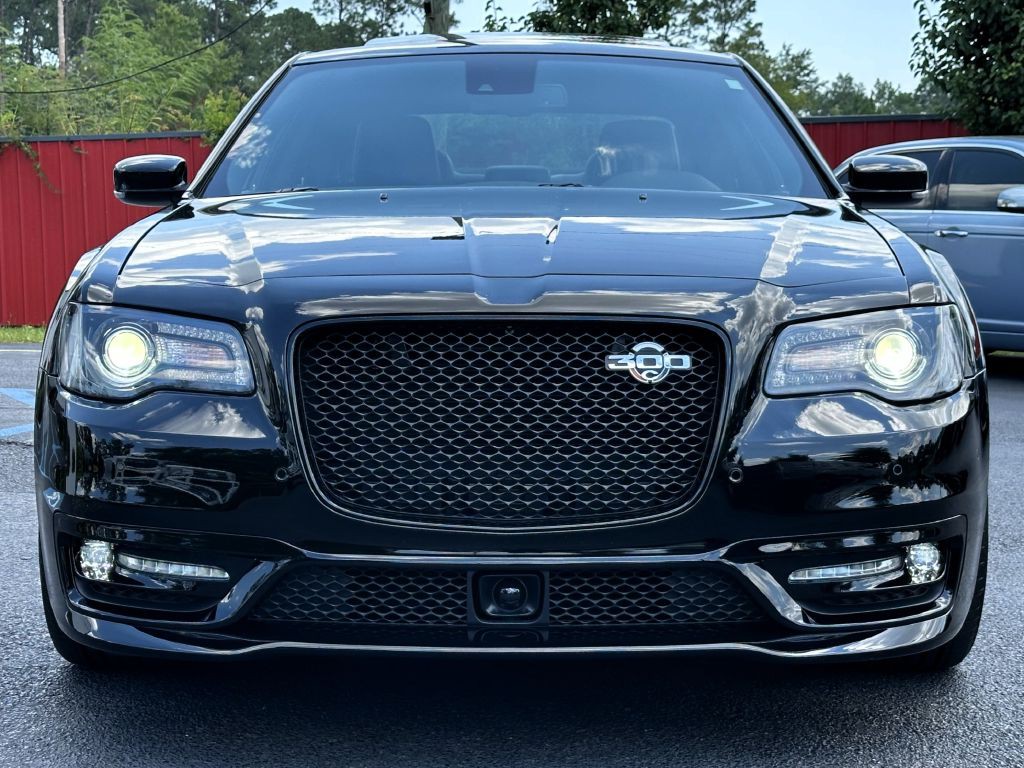 2023 Chrysler 300 Image 2