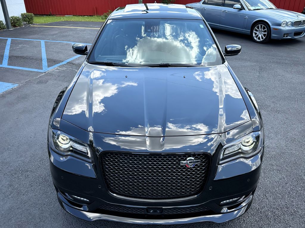 2023 Chrysler 300 Image 3