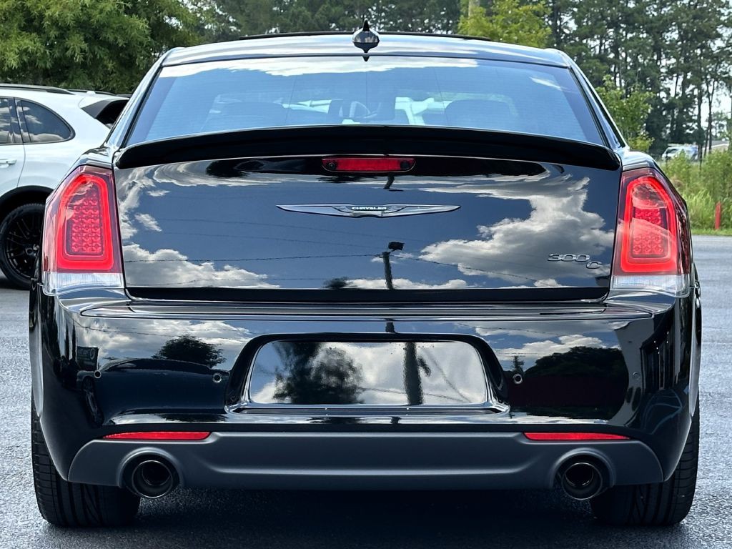 2023 Chrysler 300 Image 8