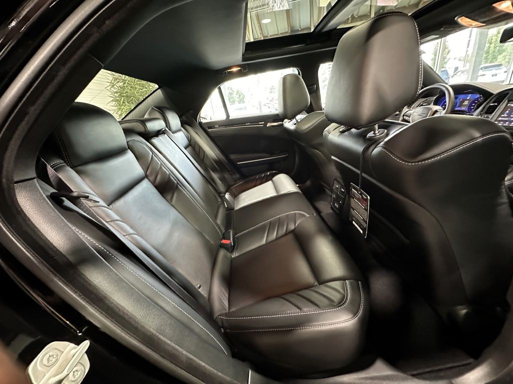 2023 Chrysler 300 Image 20