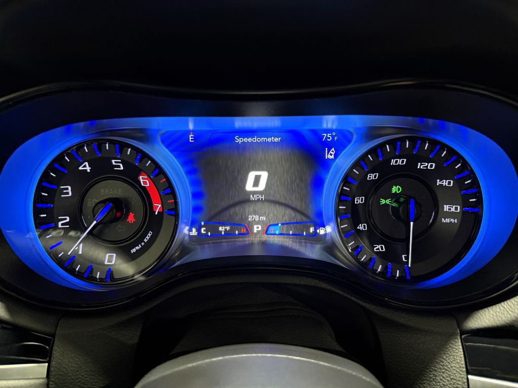 2023 Chrysler 300 Image 25