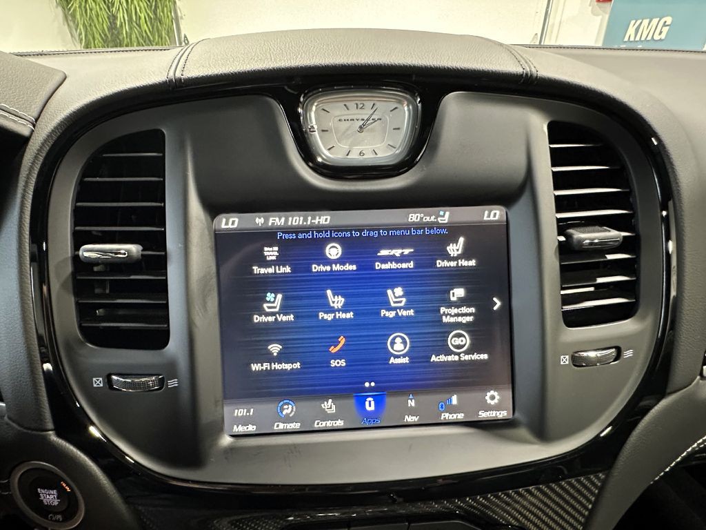 2023 Chrysler 300 Image 28