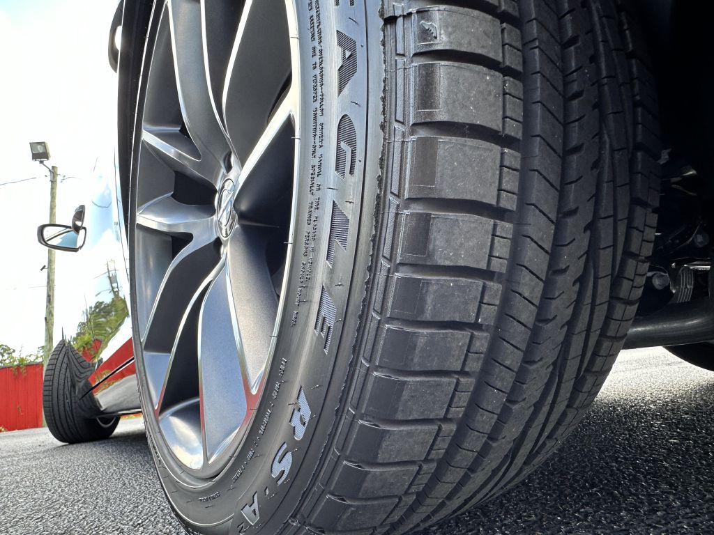 2023 Chrysler 300 Image 40