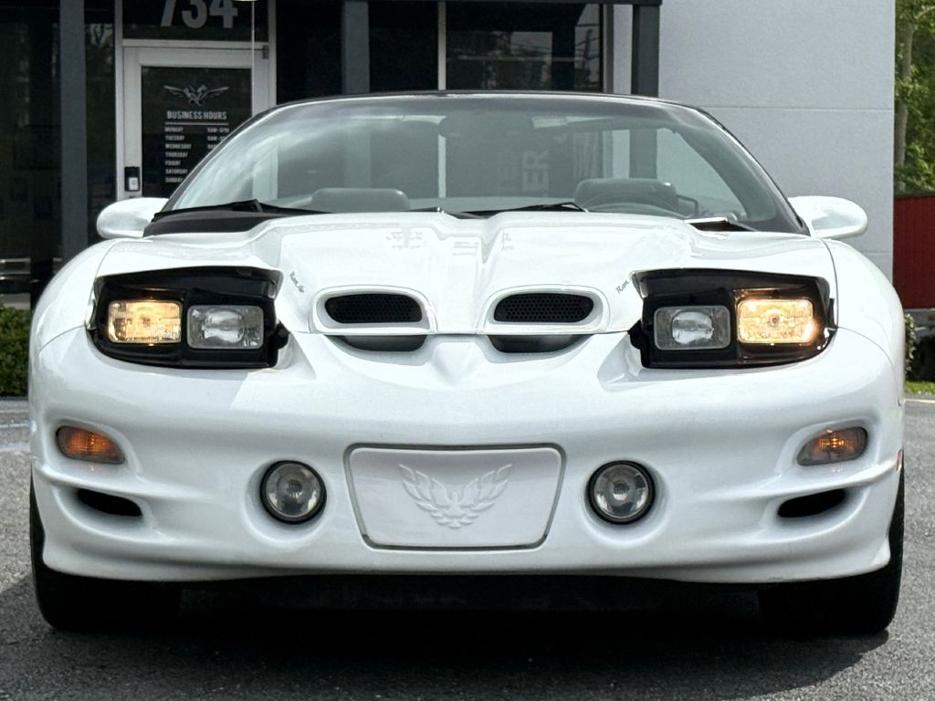 2002 Pontiac Firebird Image 3