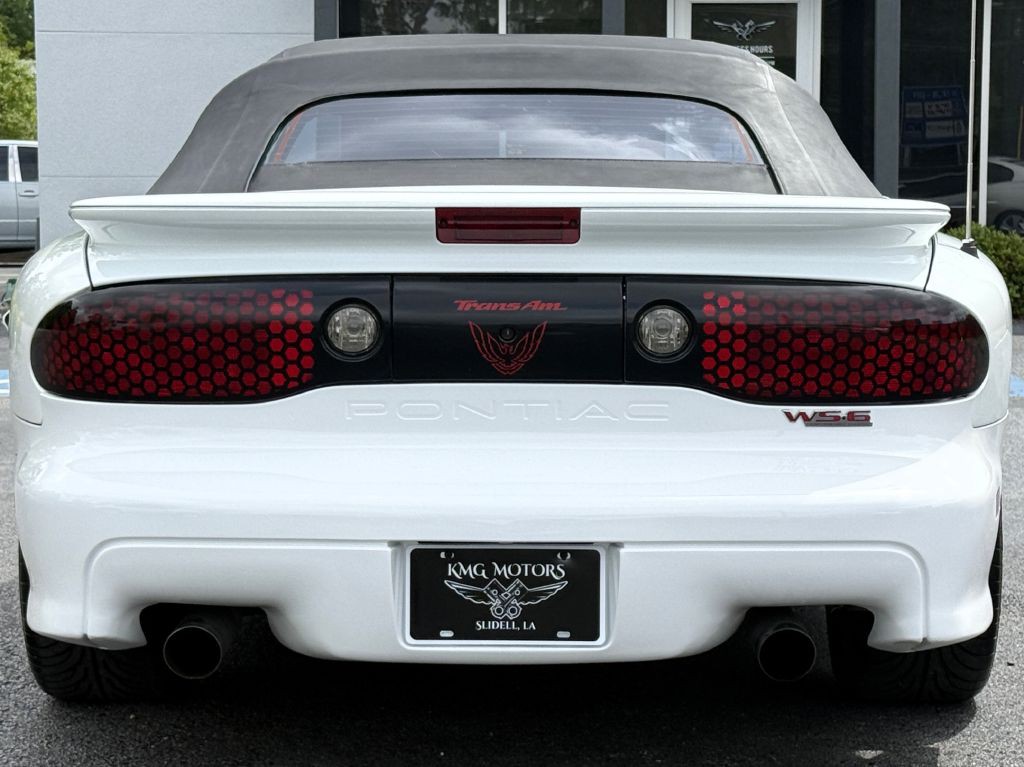 2002 Pontiac Firebird Image 8
