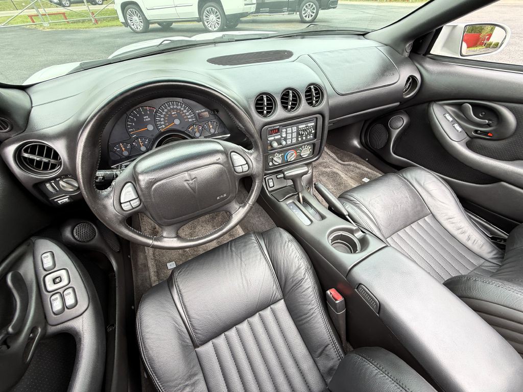 2002 Pontiac Firebird Image 21