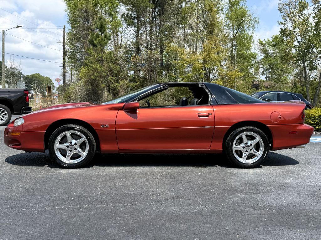 2002 Chevrolet Camaro Image 4
