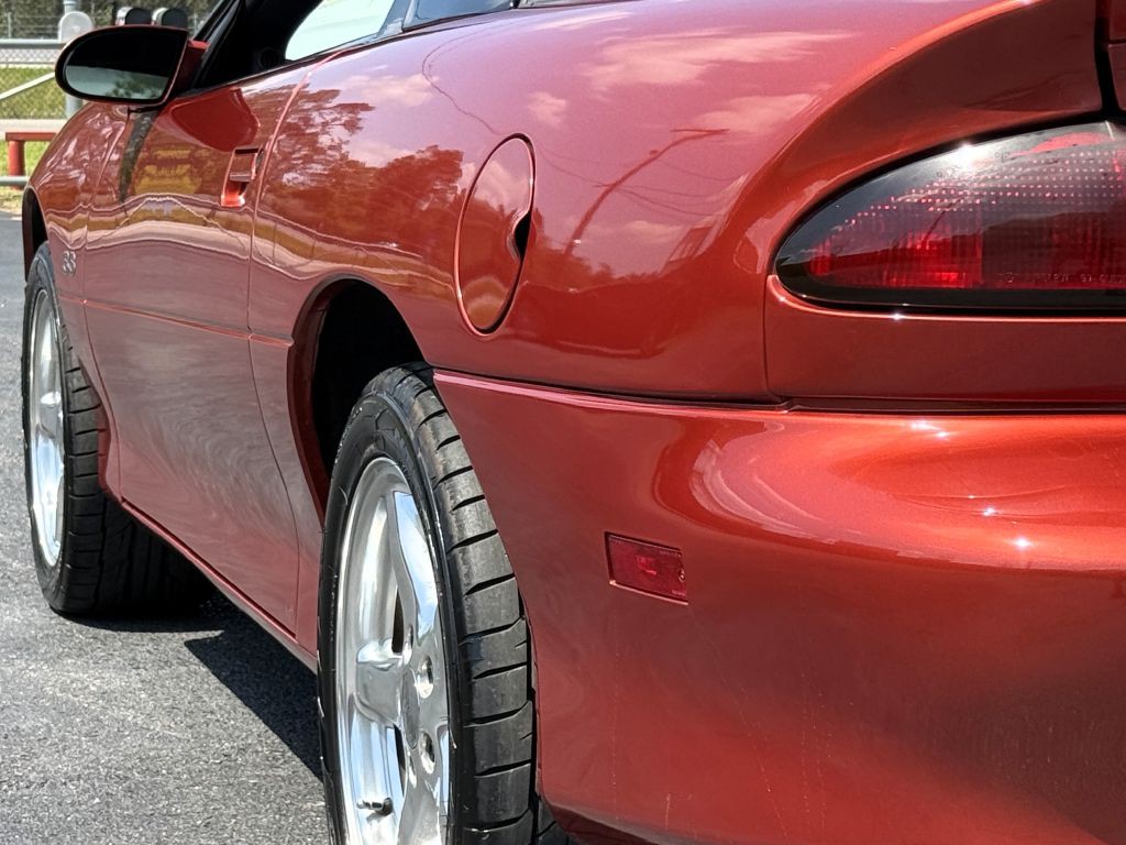 2002 Chevrolet Camaro Image 6