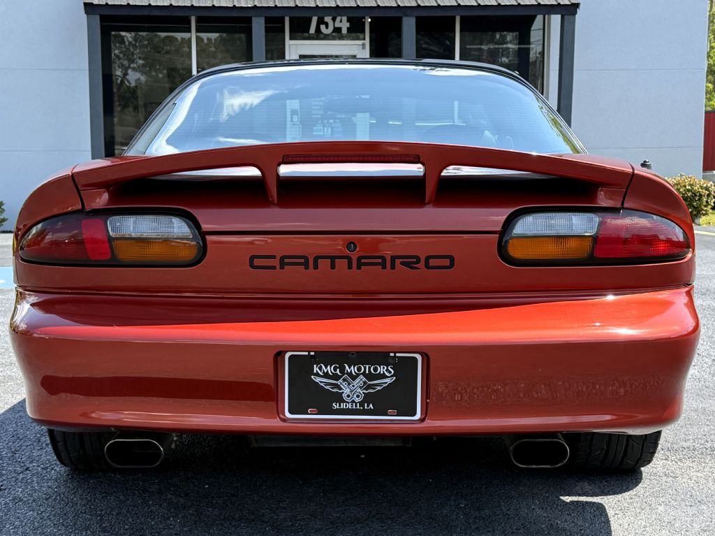 2002 Chevrolet Camaro Image 7