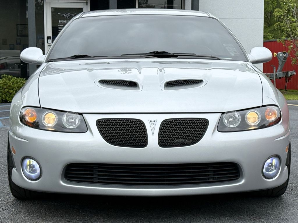 2006 Pontiac GTO Image 2